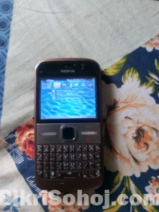 Nokia E5